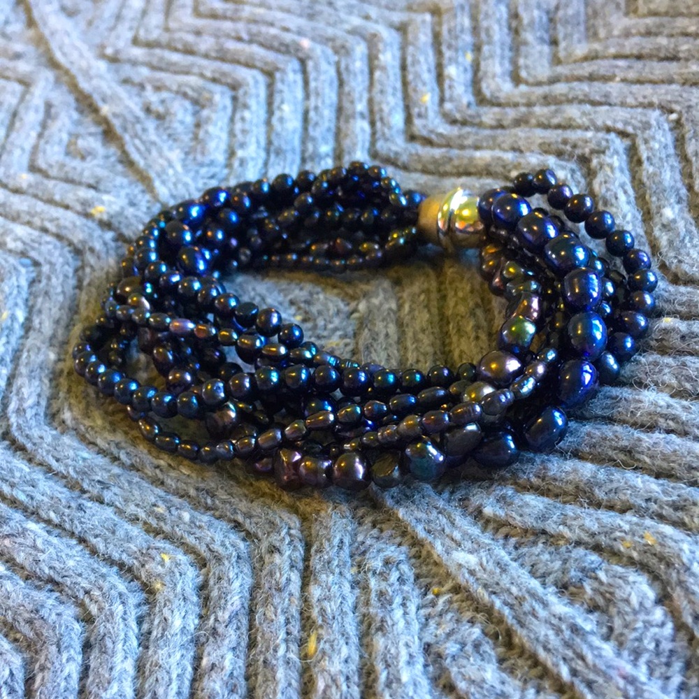 Black Cultured Freshwater Pearl Bracelet 8 Strand